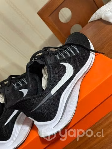 Nike Vomero 14