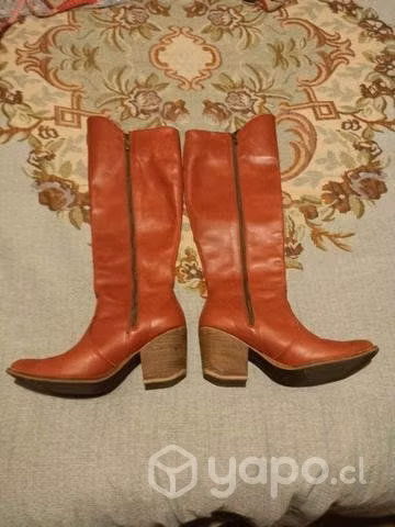 Bellas botas n 39 Cuero 100% Rojas