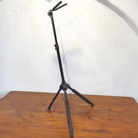 Atril para guitarra o bajo ULTIMATE