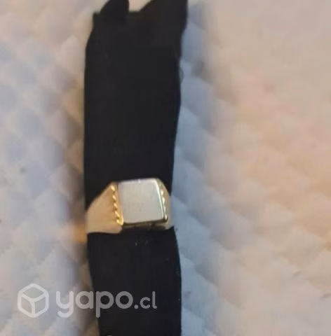 Anillo de oro 18k