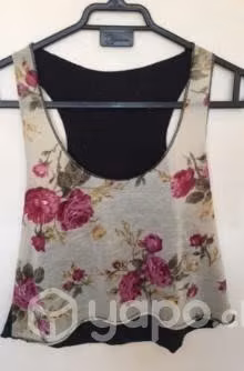 Polera Talla S (Top flores AN)