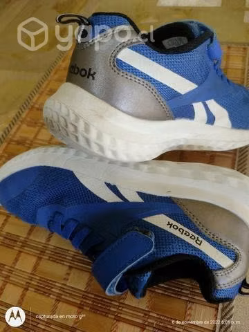 Zapatillas 33 Rebook excelente estado