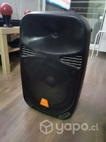 Parlante activo poco uso
