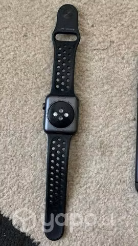 IPhone 11 + Apple Watch Series 3