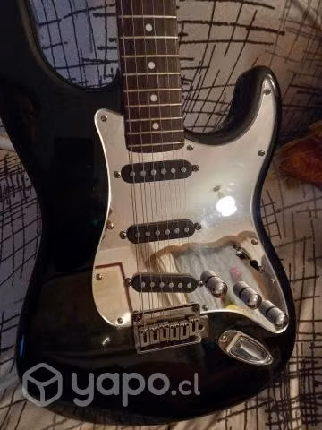 Guitarra Squier Black Chrome estandar - Imagen 3