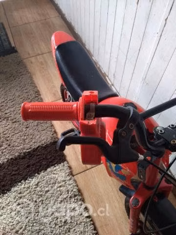 Bicimoto de Niño marca lahsen