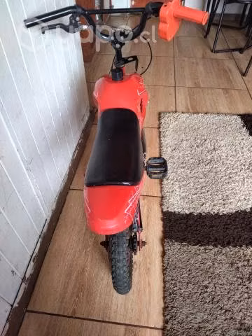 Bicimoto de Niño marca lahsen