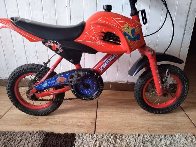 Bicimoto de Niño marca lahsen