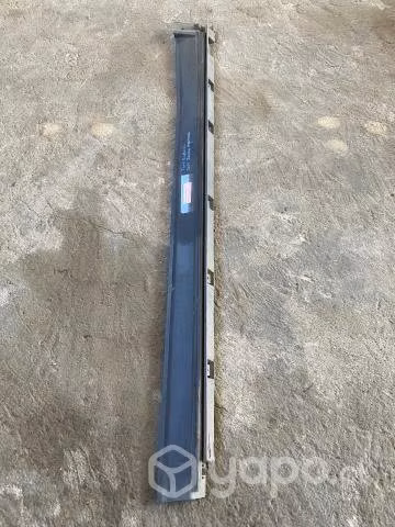 Moldura exterior cubre zocalo izquierdo BB53-7810