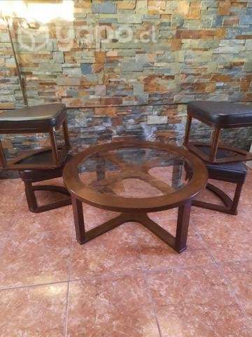 Mesa de centro redonda con 4 puff marca Ashley - Imagen 2