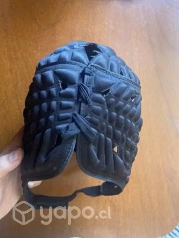 Hombrera y casco mitre
