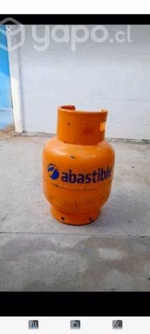 Galón con la mitad de gas