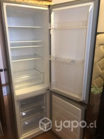 Refrigerador Midea