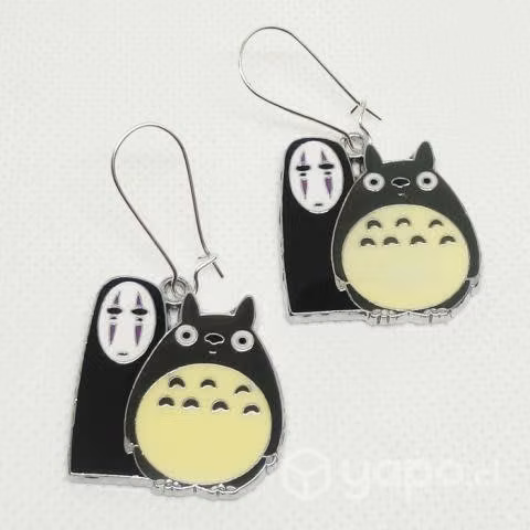 Aros Totoro con Kaonashi