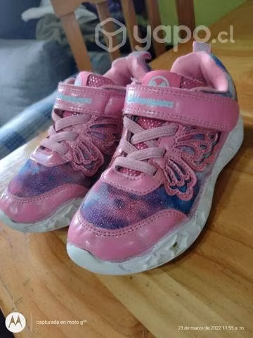 Zapatillas 30 con luces buen estado - Imagen 2