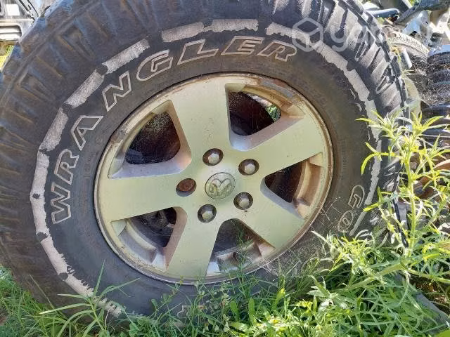 Llanta dodge ram 1500