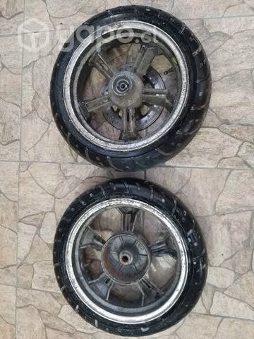 Llantas de escuter con neumaticos 130-60-13