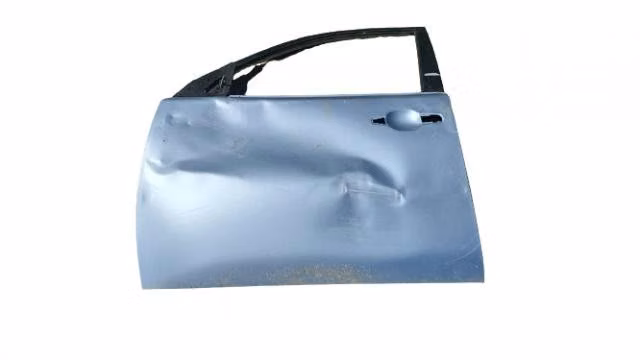 Puerta delantera izquierda Mitsubishi L200 07-15