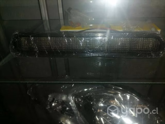 Tercera luz de freno Toyota hilux 2012-2015