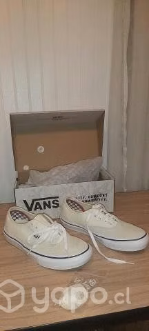 Zapatillas Vans Authentic Talla 42,5 CONVERSABLE