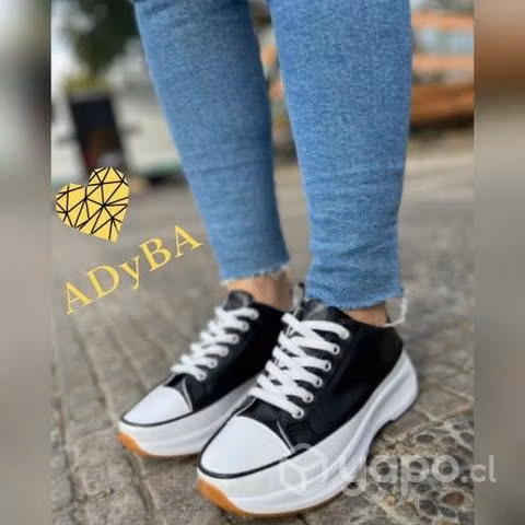 Bellas zapatillas disponibles - Imagen 2
