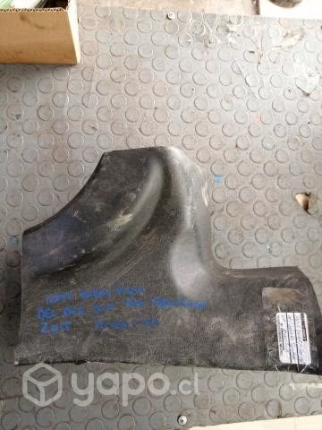 Tapiz cubre pilar inferior del der Kia Sport 2015