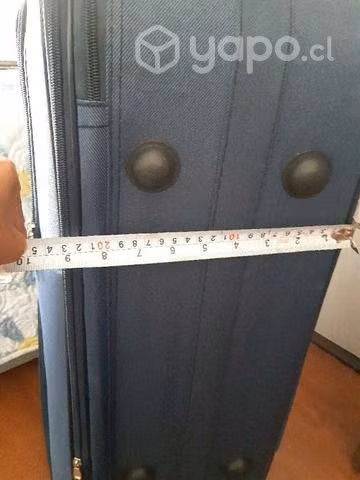 Maleta de 70" largo, 45" ancho y 25" profundidad