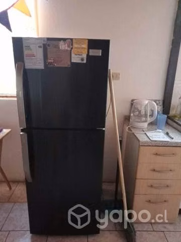 Refrigerador Oster No Frost 197 Litros Osbnf2700Hb