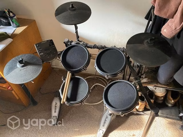 Alesis nitro mesh kit