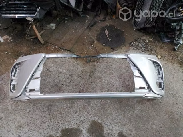 Parachoque delantero toyota yaris 2022-2023 orig