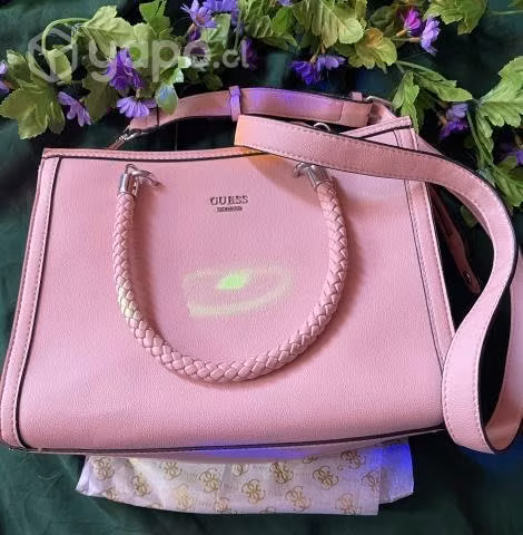 Cartera guess