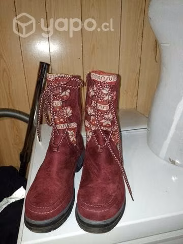 Botas juvenil talla 40 horma chica