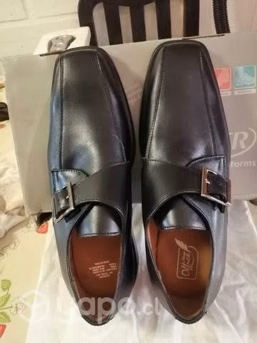 Zapatos nuevos n'40 calper con su caja