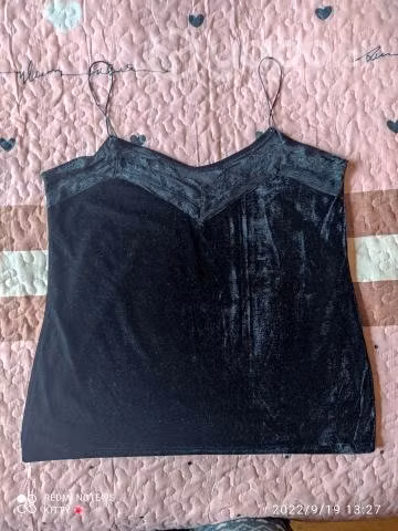 Parka pluma y vestidos