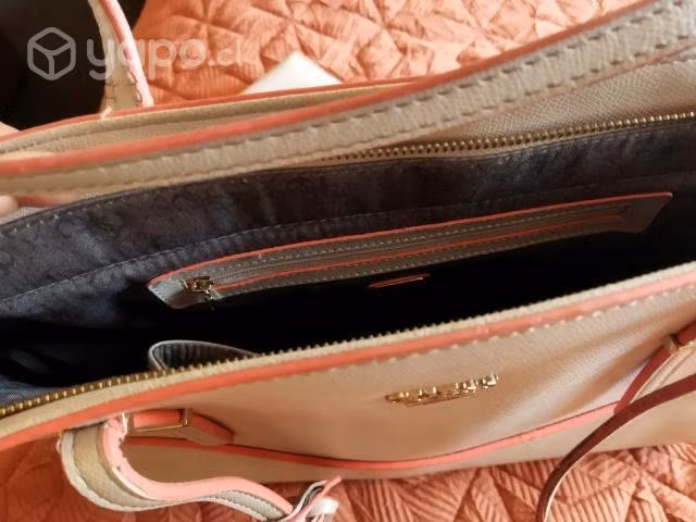 Cartera Guess