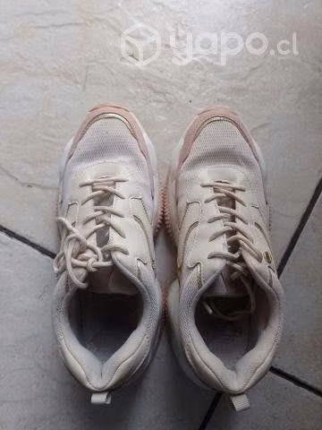 Zapatillas rosadas con plataforma