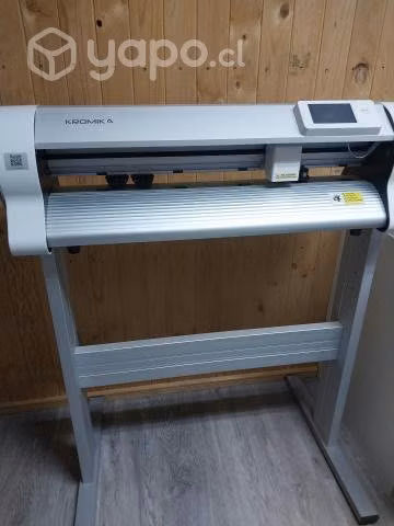 Plotter de corte y estampadora