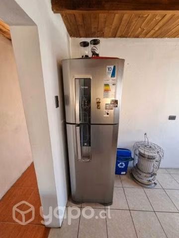 Cocina, refrigerador y muebles por viaje