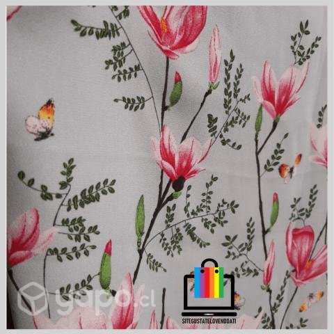 Polera Celeste con Flores Marca Oasis - Imagen 5