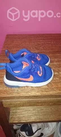Zapatillas para bebe número 22 en buen estado