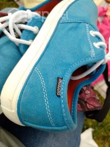 Zapatillas nuevas talla 38 maui - Imagen 3