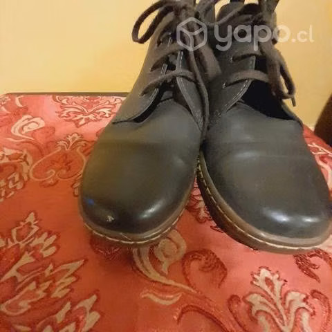 Botín Dr. Martens