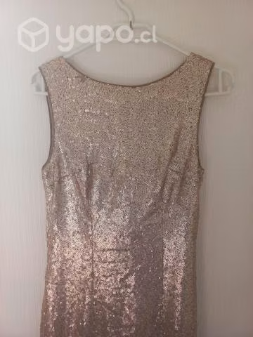 Hermoso vestido gala de lentejuelas dorado