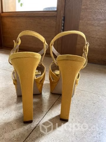 Sandalias de fiesta, marca Zara. Talla 38.