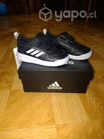Zapatilla Adidas