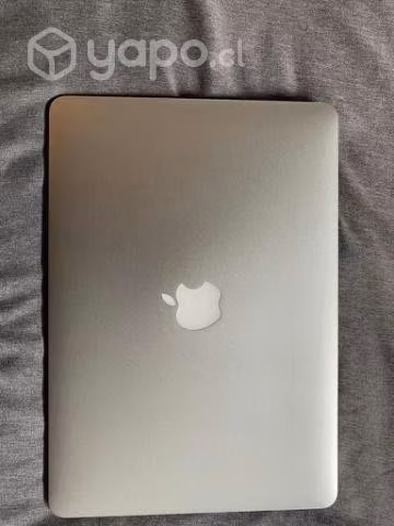Macbook air año 2017, 8 GB RAM , intel i5
