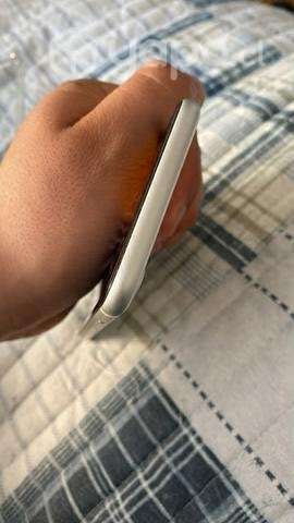 IPhone SE 2020 64gb batería - Imagen 2