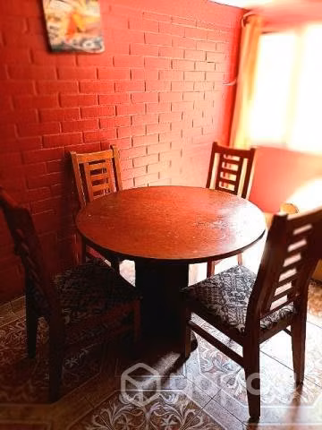 Juego comedor 4 sillas color madera