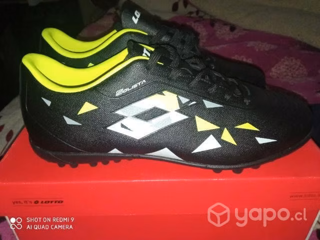 Zapatos de fútbol