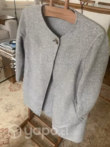 Chaqueta y Botines color gris, marca Zara España